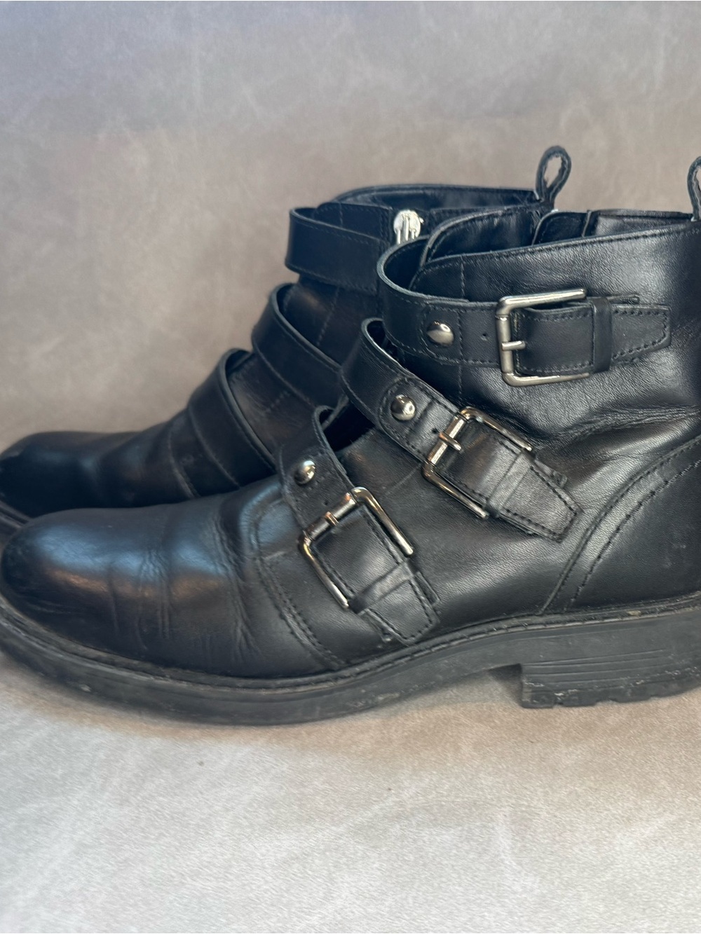 Clarks Women’s Black Leather Moto Ankle Boots Buckle Strap Side Zip Size 9.5 M